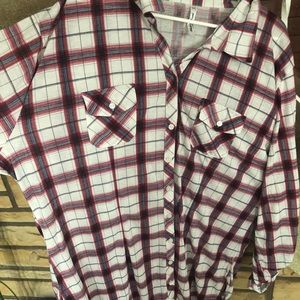 Beautiful White Mark plaid shirt
